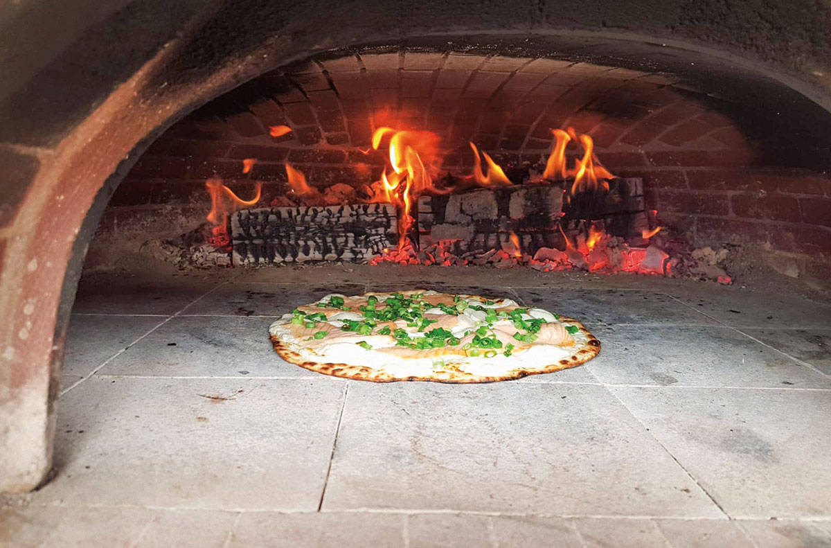 Rezenter Flammkuchen im Backofen